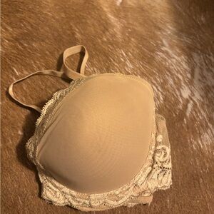 Natori Lace Accented Cream Bra